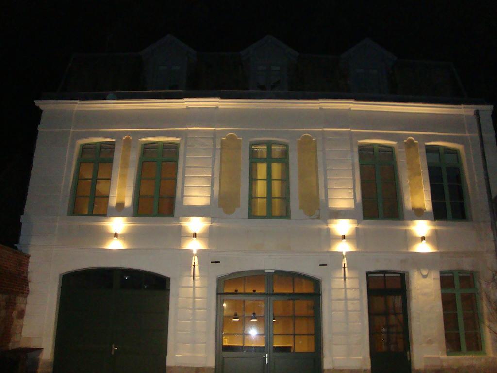 La Cour Des Carmes Bed & Breakfast Arras Exterior photo